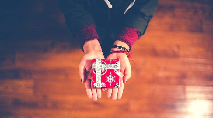 Giving Gifts Better than Receiving Them? - SirHoliday