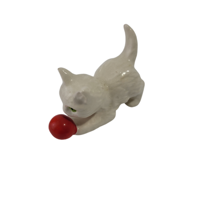 Christmas Goebel Cat With Red Ornament Sir131Holiday